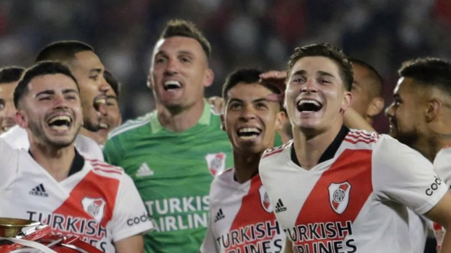 un futbolista de river aparece entre las opciones de mercado de gimnasia