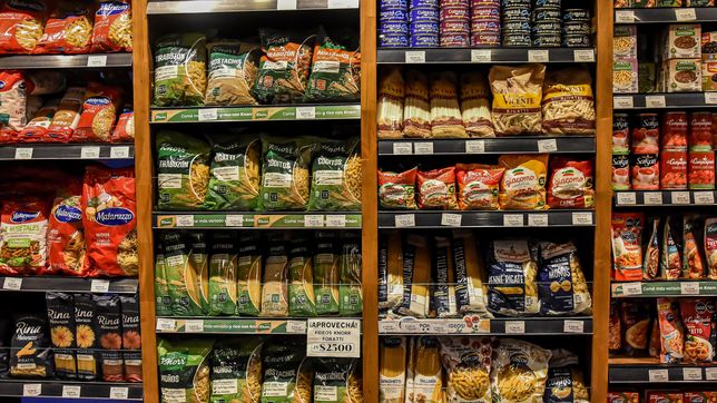 precios mas bajos y marcas que vuelven: la desregulacion abrio un boom de alimentos importados