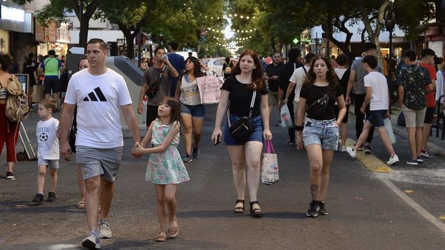 proponen que cuatro calles clave de la plata se vuelvan peatonales los sabado por la tarde