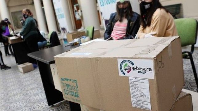 la unlp ya entrego mas de 600 computadores y tablets gratis a sus estudiantes
