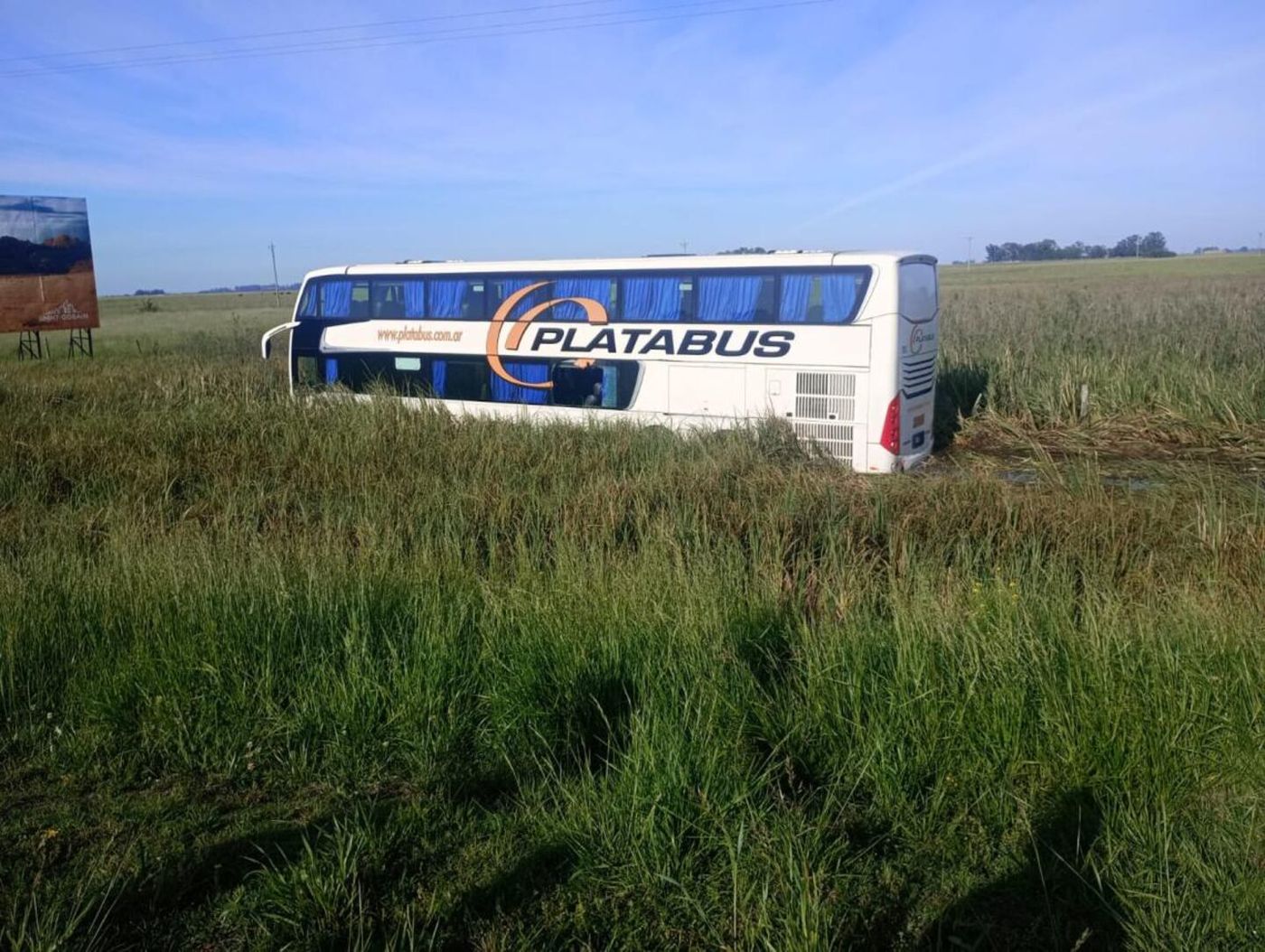 ACCIDENTE EN RUTA 2 CHOFER DE LA PLATA 2.jpg