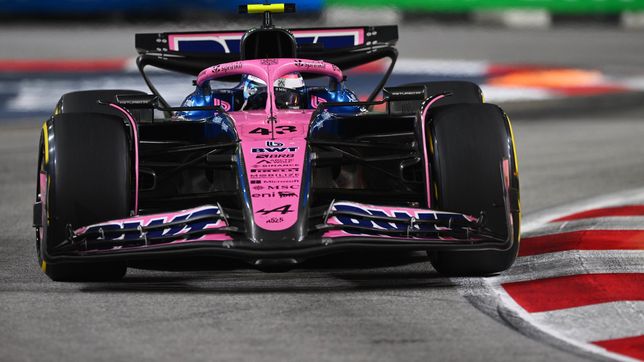 colapinto sufrio con la estrategia y termino 16° en un gp de singapur que gano russell