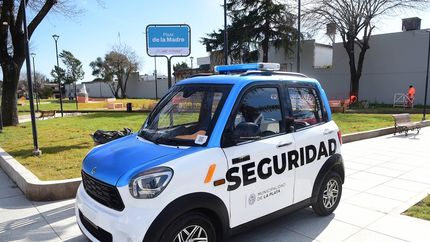 La Municipalidad sumó a Hornito custodiar la renovada Plaza de la Madre