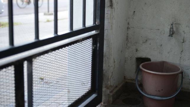 faltara agua en una amplia zona de la plata por obras en la red