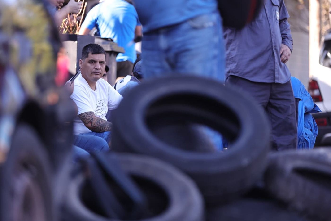 Los trabajadores de Fate buscan entregar un petitorio en la Gobernación