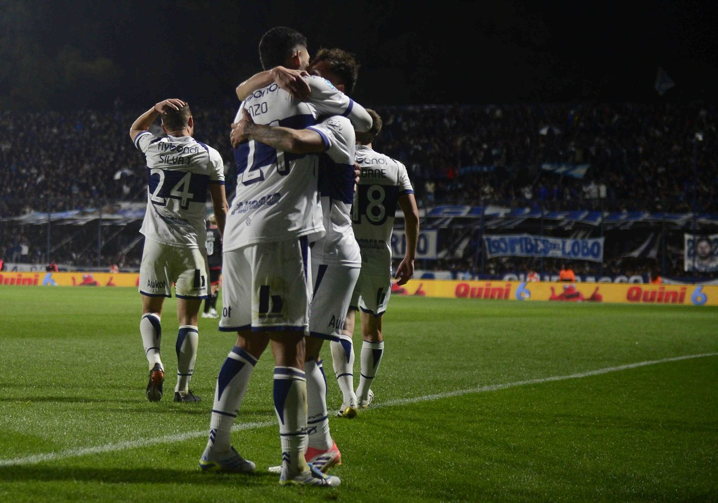 Gimnasia Barracas festejo gol