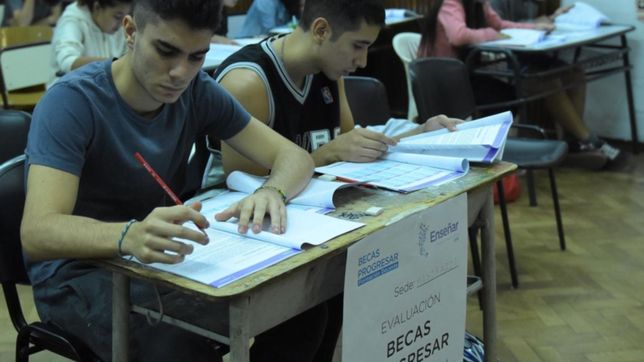 fecha limite, requisitos y montos: todo sobre las becas progresar que paga la anses