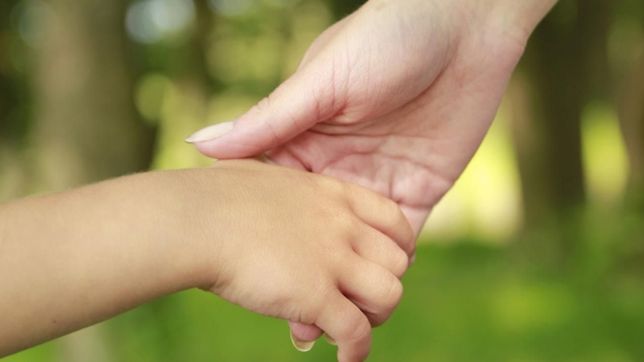 hace seis anos no ve a su hija pese a tener sentencias favorables