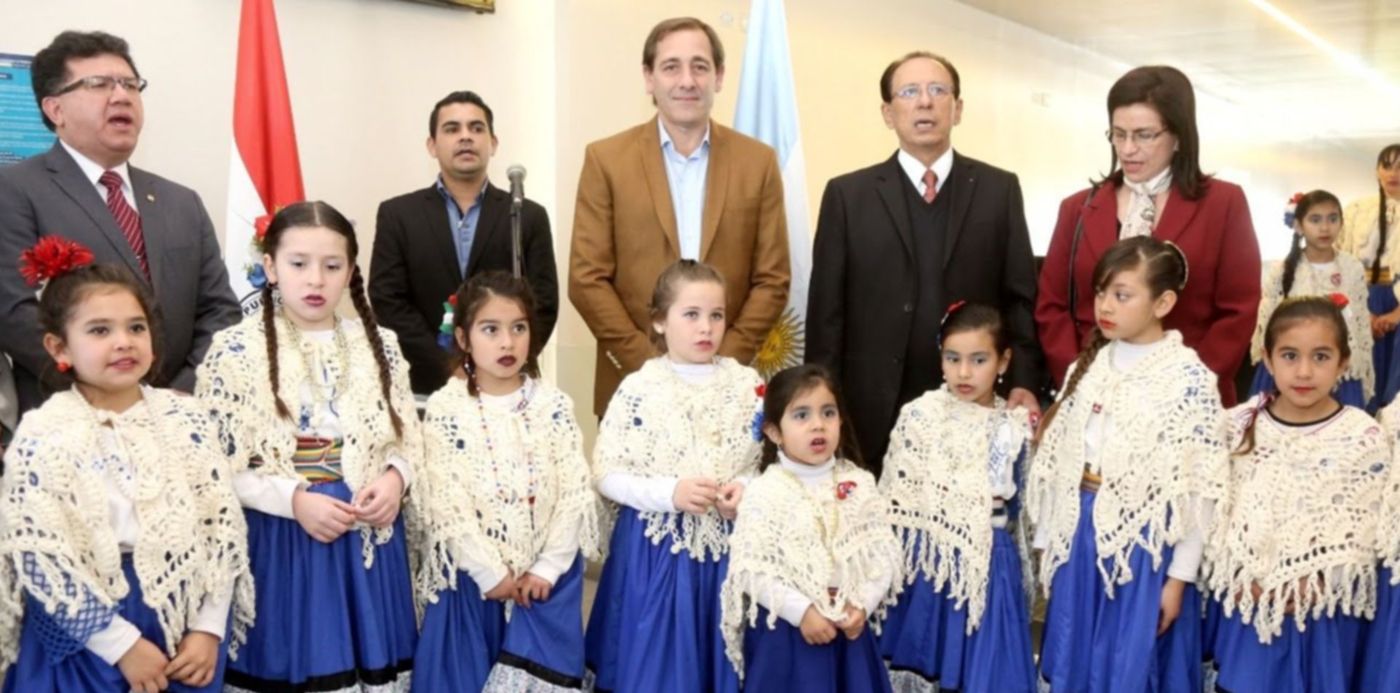 Asunción del nuevo cónsul en La Plata