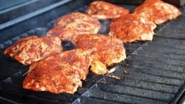 el dueno de la parrilla clausurada se defiende y asegura que ya inicio la habilitacion el dueno de la parrilla clausurada se defiende y asegura que ya inicio la habilitacion