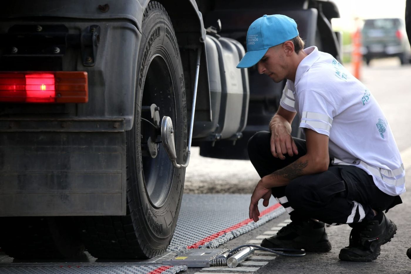 Camiones cargados en La Autopista La Plata Buenos Aires (2)