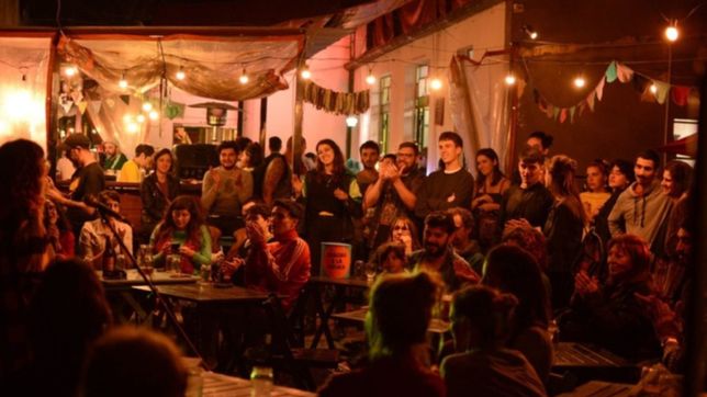 se viene la noche de ferias con mas de 200 stand de productores platenses