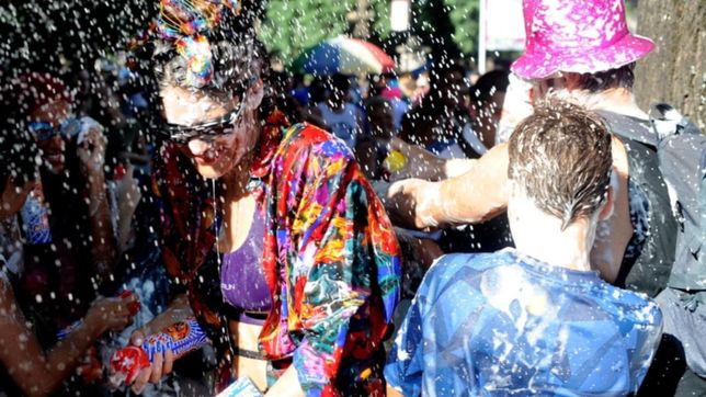 volve a vivir el carnaval como en aquella epoca: vilma palma, los charros, bombuchas y mas