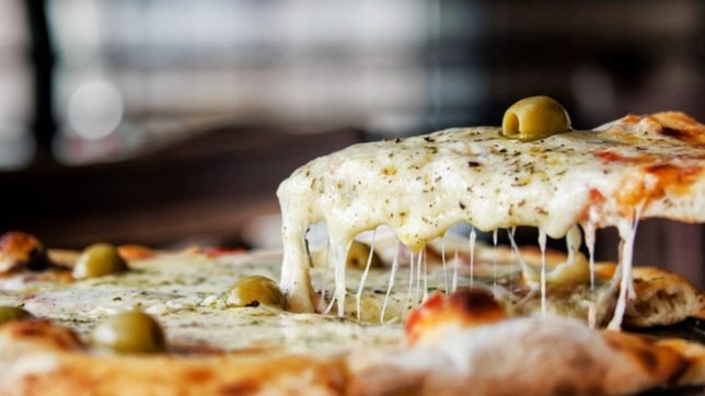 se acerca el dia de la pizza y se va a festejar con descuentos y promociones en la plata