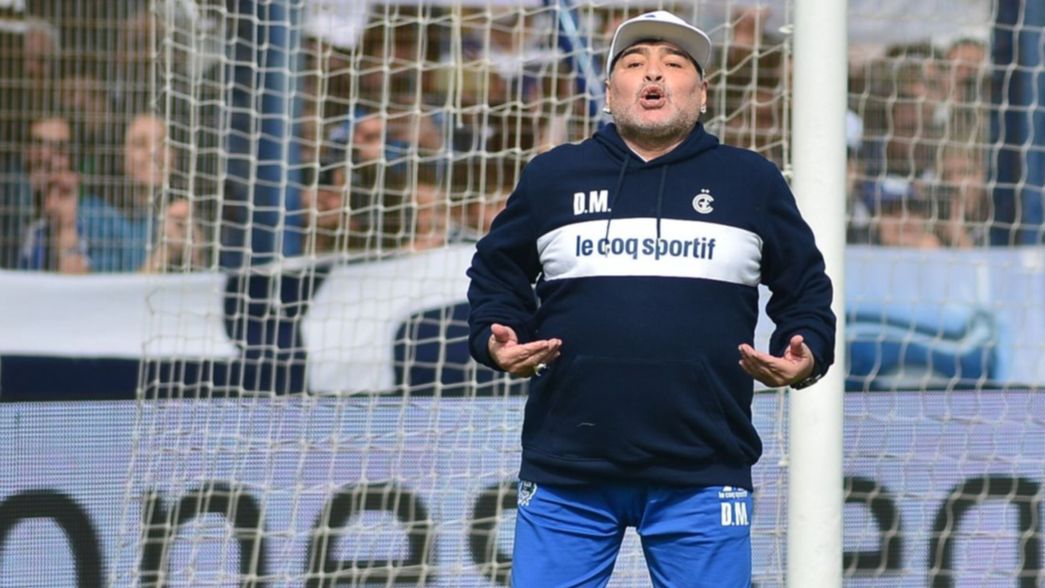 Diego Maradona le respondió a Burlando y su familia con un video: Preso, las pelotas