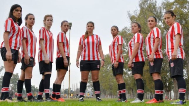estudiantes salio a bancar a la futbolista que denuncio a la afa: eso que llaman juego, es trabajo