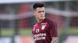 leo godoy descendio en brasil y un llamado del pincha podria cambiar su futuro leo godoy descendio en brasil y un llamado del pincha podria cambiar su futuro