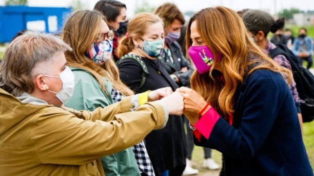 tolosa paz desembarco en la plata y siguio la campana con una agenda feminista y de ninez