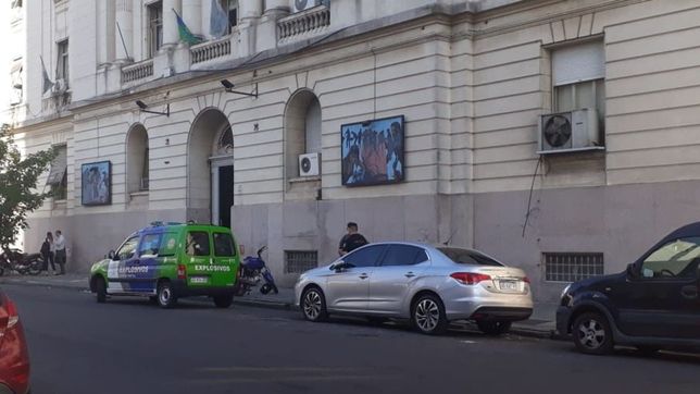 evacuaron el ministerio de economia por una nueva amenaza de bomba