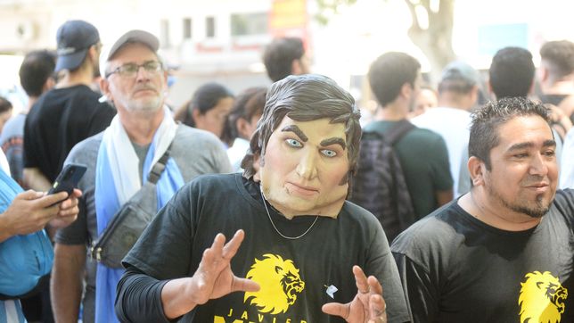 la asuncion de javier mieli, en fotos