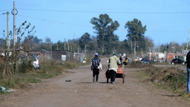 una familia necesito en junio mas de $104.000 para no caer debajo de la linea de pobreza