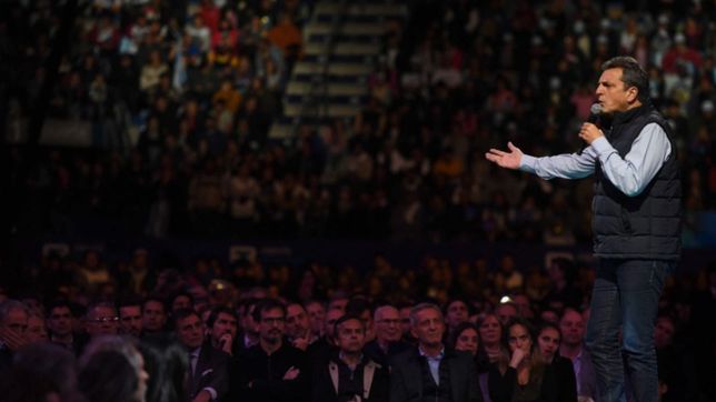 a una semana de las paso, massa encabeza un acto en ferro con movimientos sociales