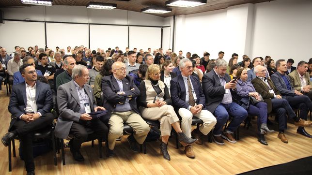 los industriales de la plata y la region tuvieron su conferencia anual