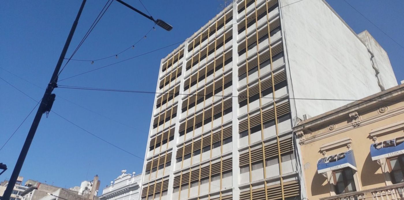 Estacionamiento de 49 entre 8 y 9