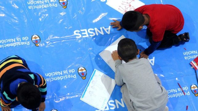 el gobierno anuncio la ampliacion de las asignaciones familiares a partir de marzo