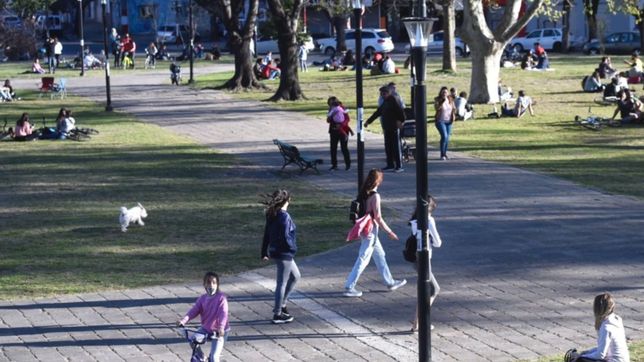 expertos advierten que el coronavirus evoluciona y se esparce mas eficazmente por el aire