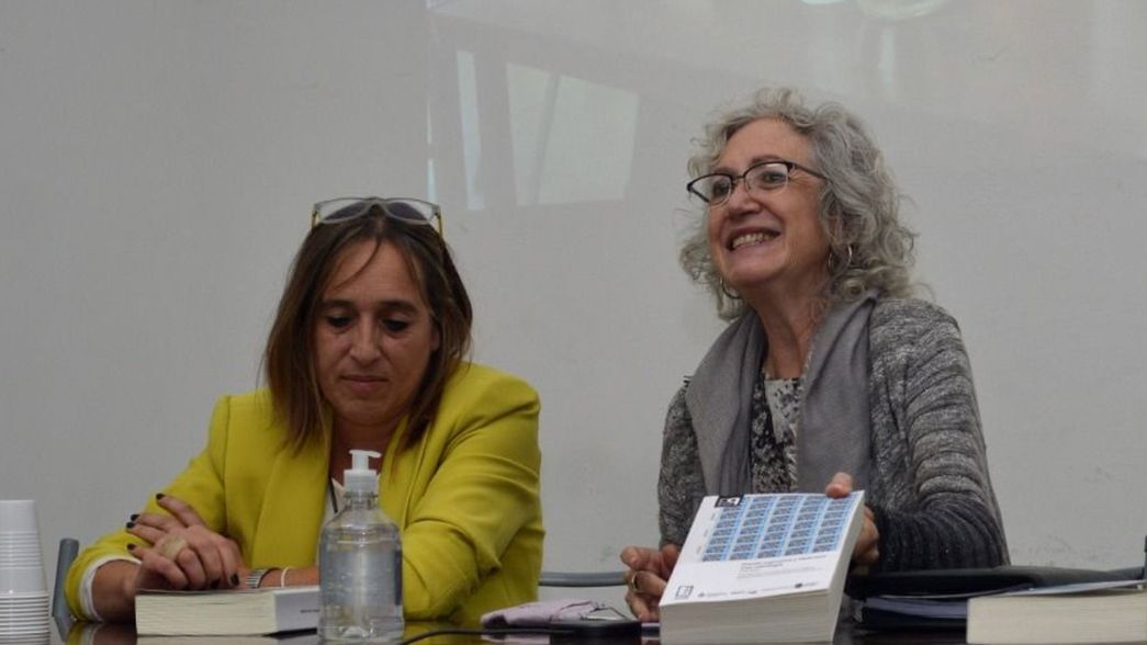 Presentaron en La Plata una antología de poesías sobre Malvinas