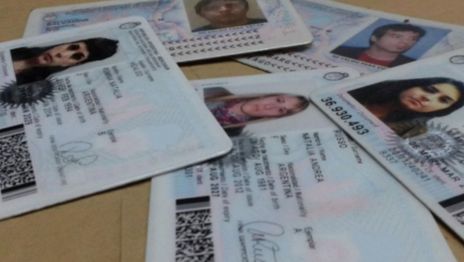 Vacaciones, éxodo y trámites en verano: ¿cuánto cuesta renovar el DNI y el pasaporte?