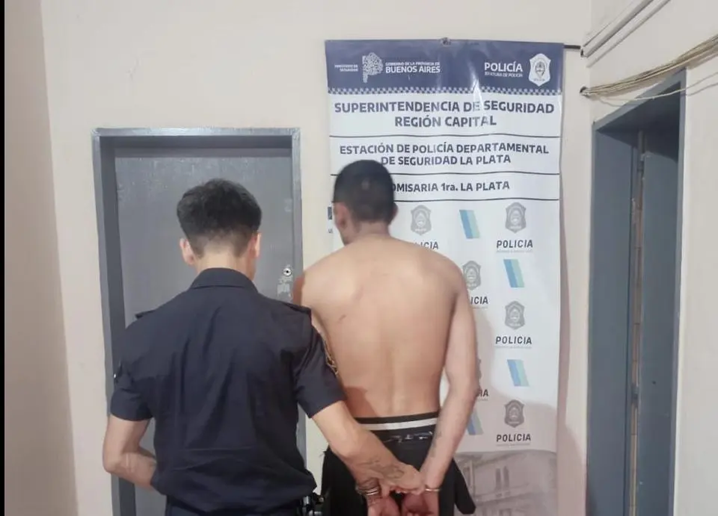 El agresor terminó detenido mientras que el joven que intervino tuvo que ser asistido por el SAME en La Plata