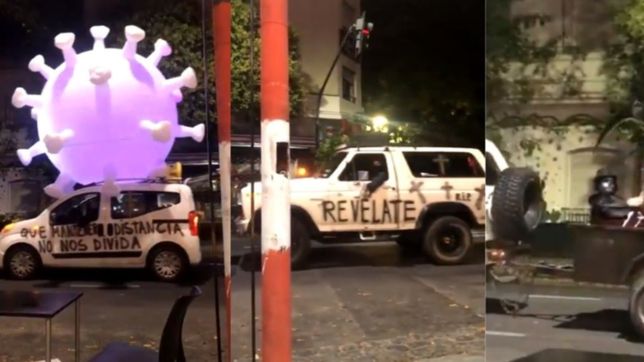 coronavirus enorme y una parca: la curiosa caravana que aconseja no rebelarse en la plata