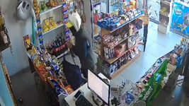 armado y en segundos, un hombre asalto a un kiosquero de gonnet armado y en segundos, un hombre asalto a un kiosquero de gonnet