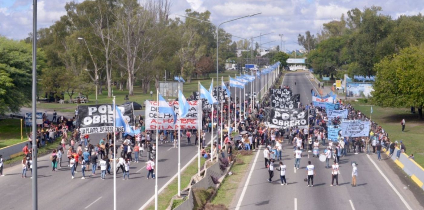 Corte subida Autopista La Plata-Buenos Aires